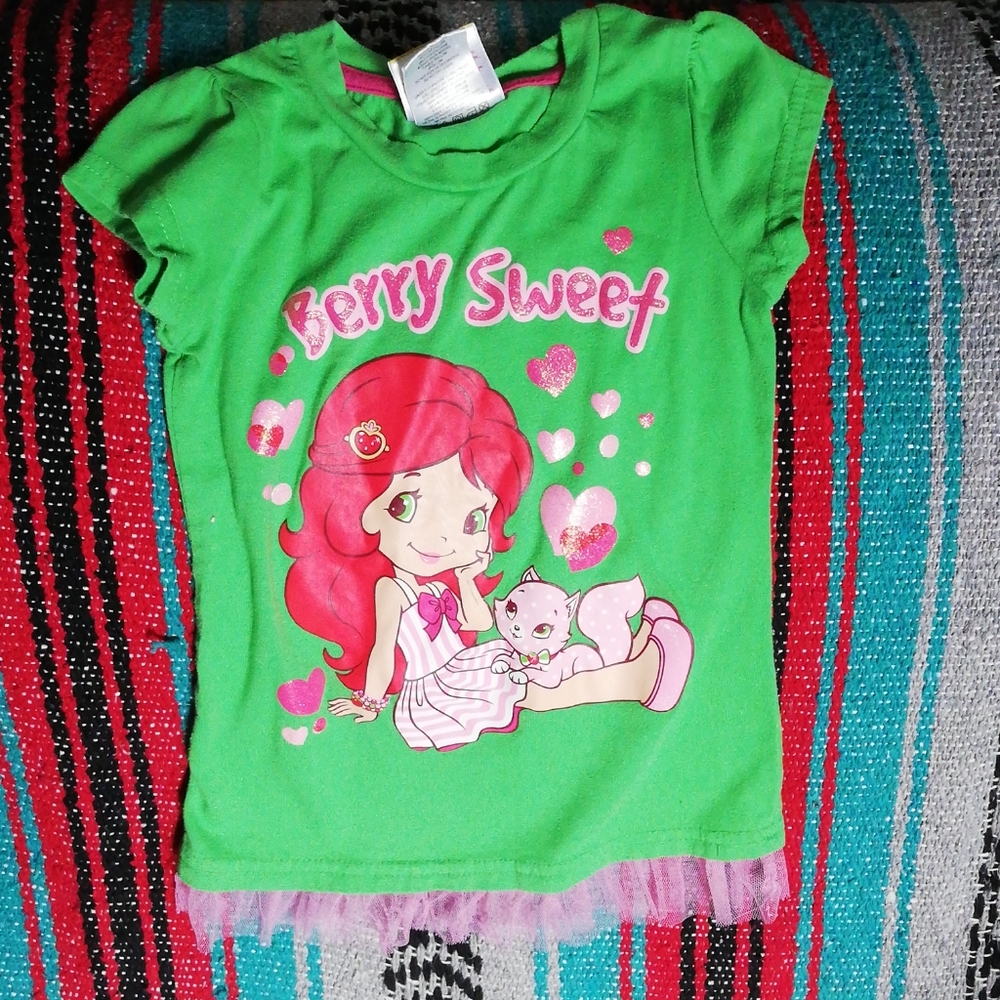 💕4/$10 Strawberry Shortcake tee shirt nightgown